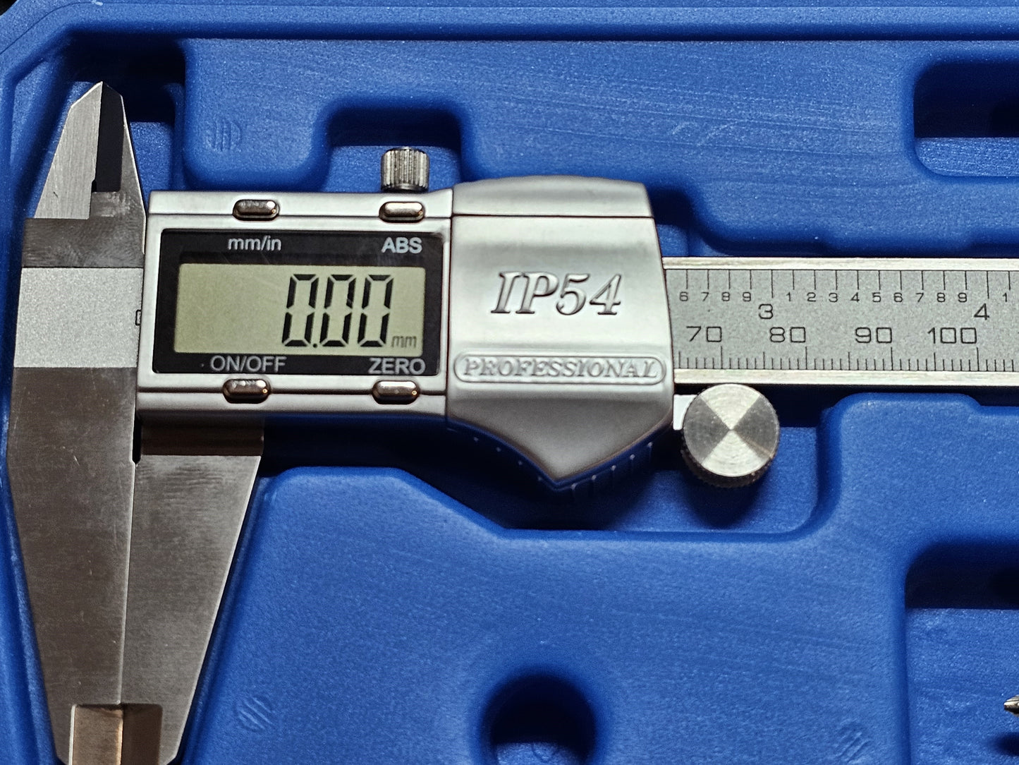 Digital Vernier caliper 200mm